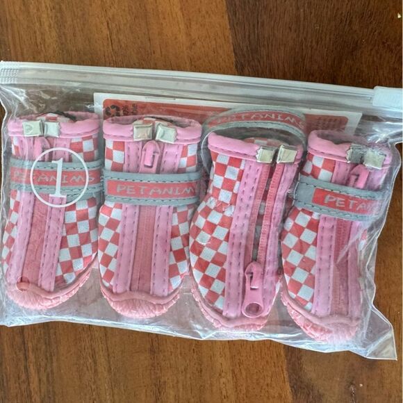 Doggie shoes sz 1 sz 3 please see pics for approximate sizing nib - Picture 8 of 10